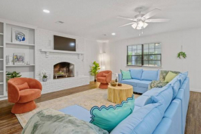 Tally's Sapphire Sleeps12 near FSU, Capitol, Golf Club with Game Room, Projector and Patio